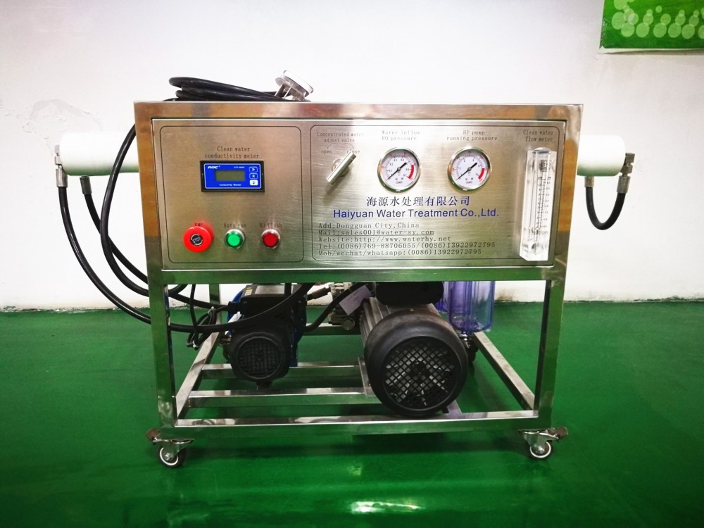 Portable seawater desalination machine